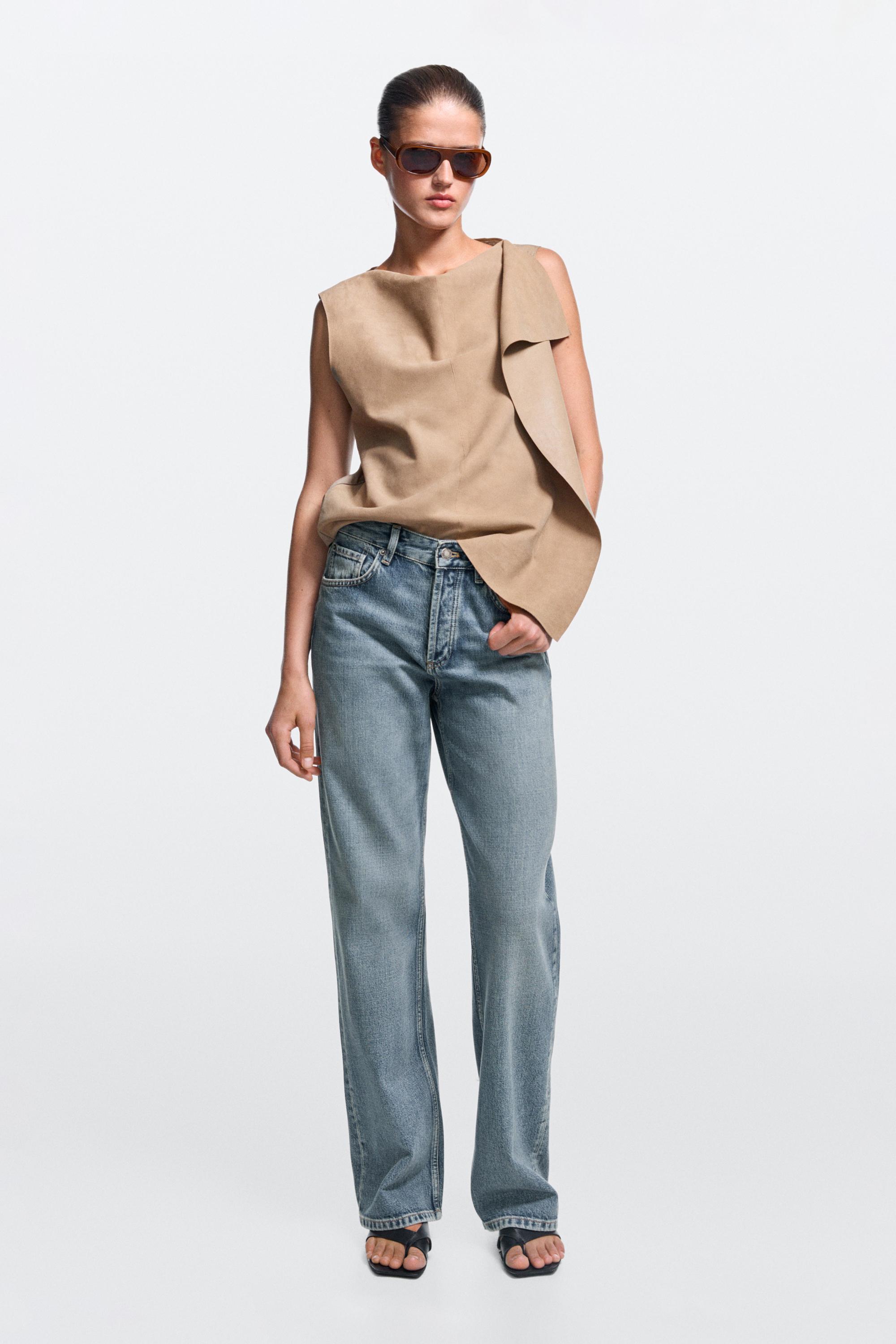 Mid-waist wide-leg jeans